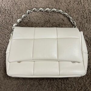Chic Cream Quilted Shoulder Bag with Chain Strap